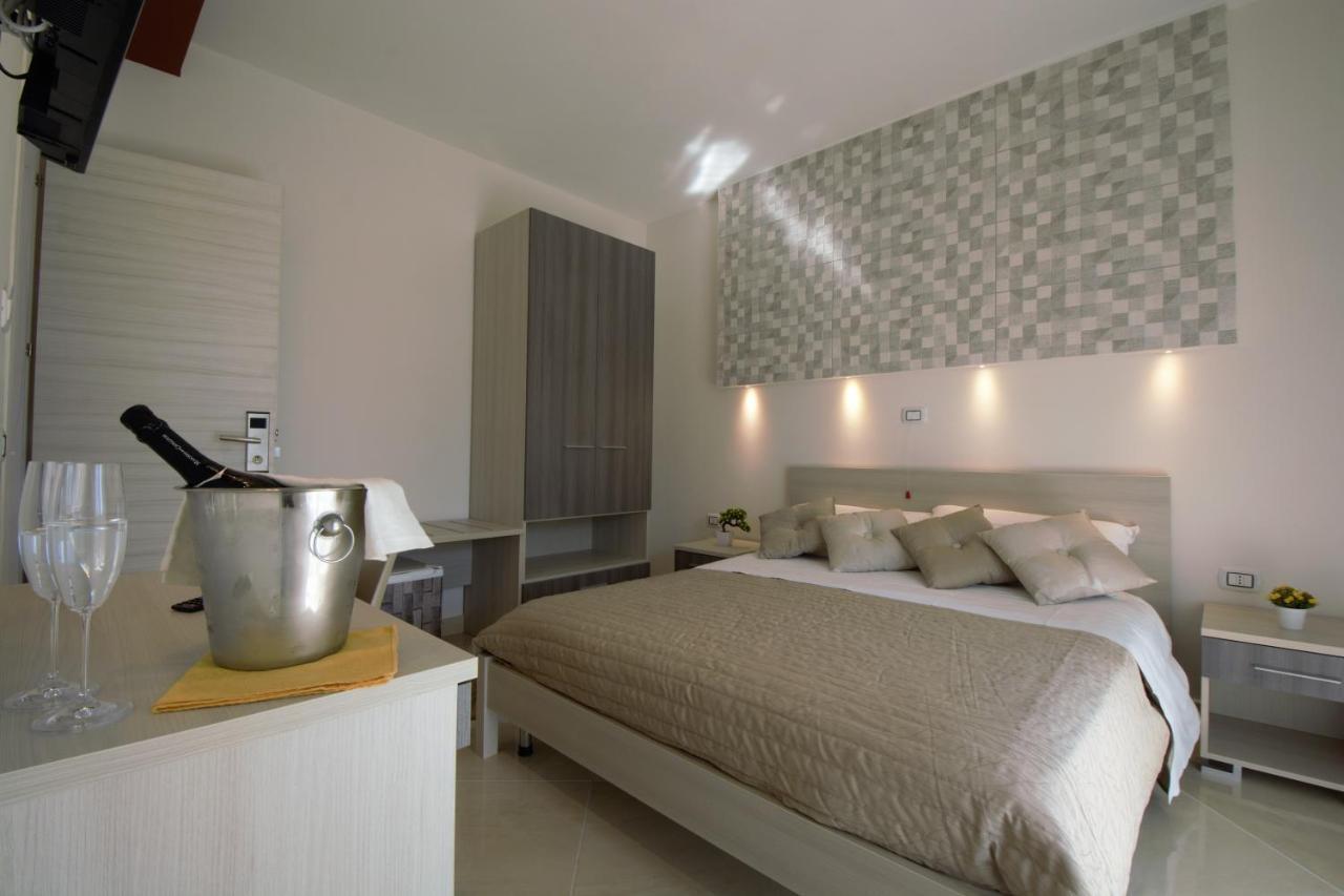 Askia Rooms & Breakfast Ашеа Экстерьер фото